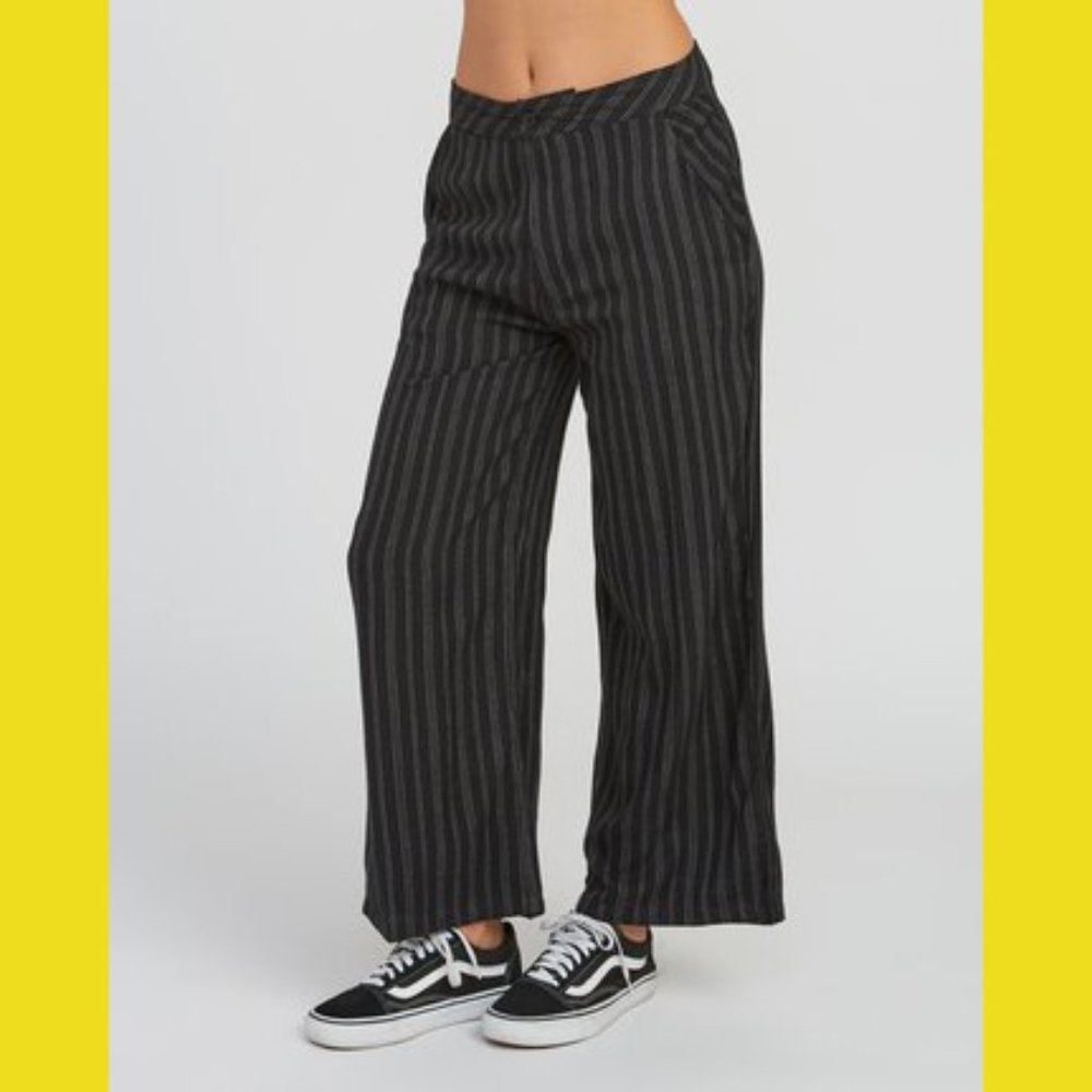 Power Rise Twill Pants - Picture 2 of 3